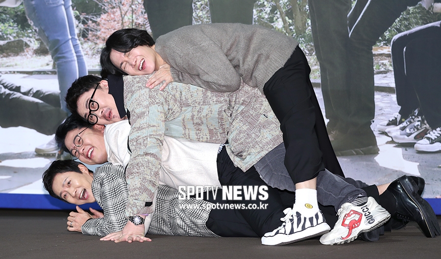 [포토S] 최수종-김준호-데프콘-이용진, 이게 인싸포즈라며?