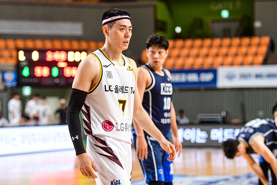 [KBL컵] 한국가스공사, 상무 꺾고 첫 공식전 승리…LG는 KCC 제압