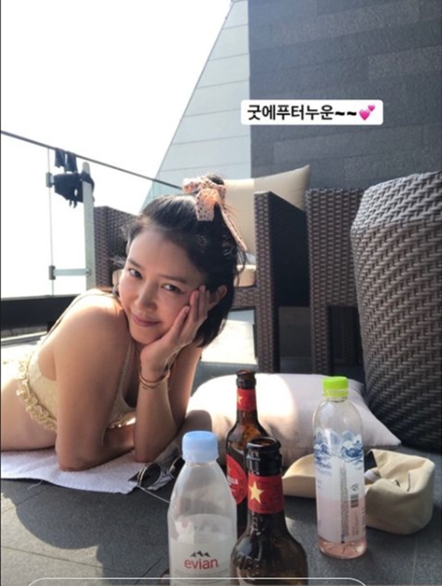 45살 채정안, 대낮부터 맥주 오픈…과감하게 비키니 선탠하는 근황