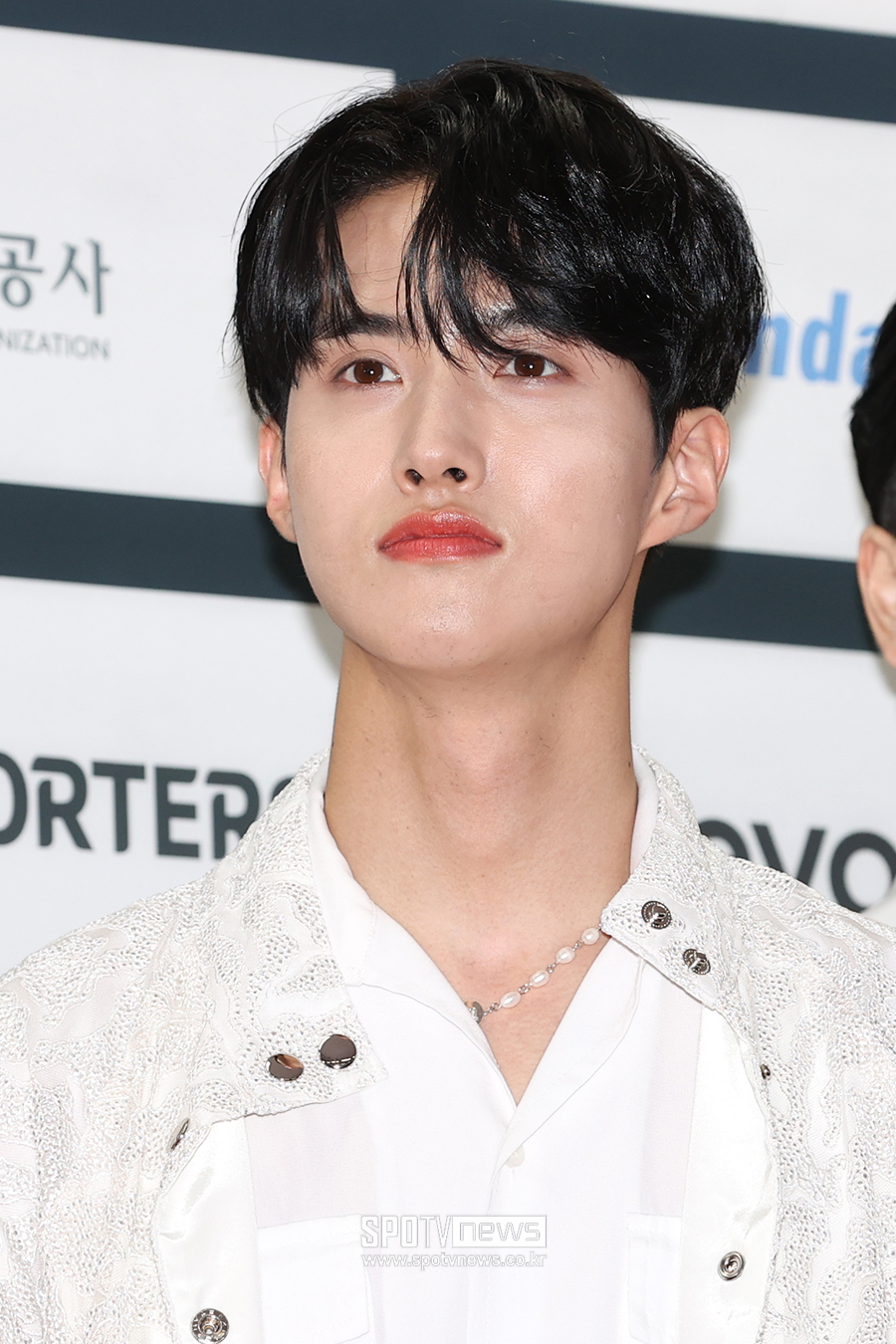 [포토S] 펜타곤 여원, 짙은 이목구비