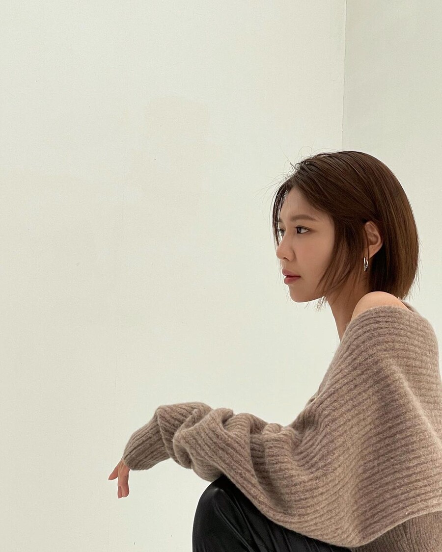 정경호♥ 수영, 심경의 변화 있나…긴머리 싹둑 가을 단발여신