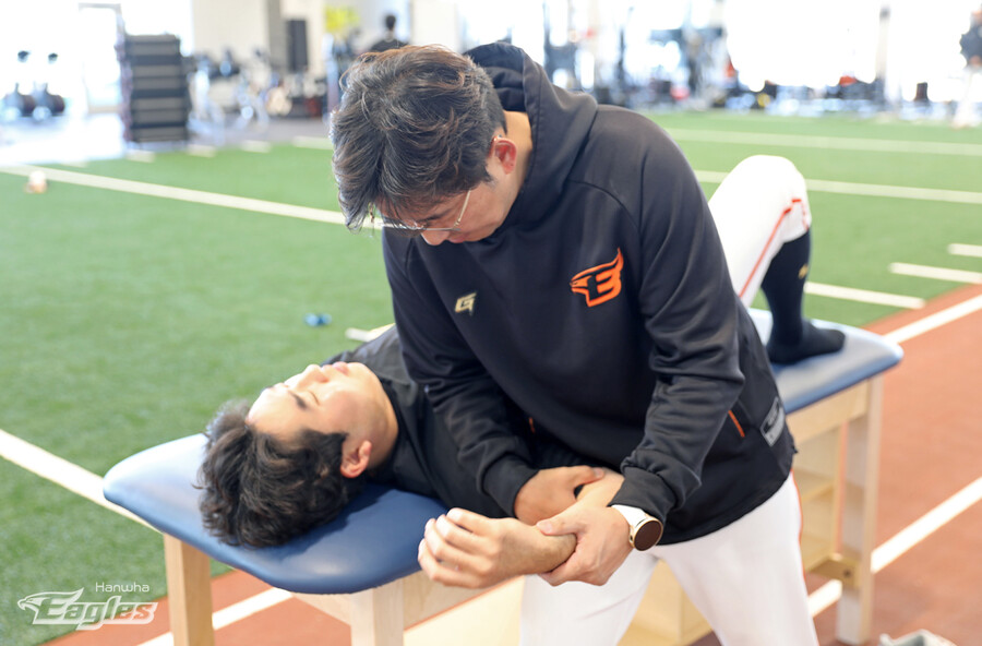 부상자명단 19명→6명 극적 변화…한화 트레이너 노력, 올해도 빛본다