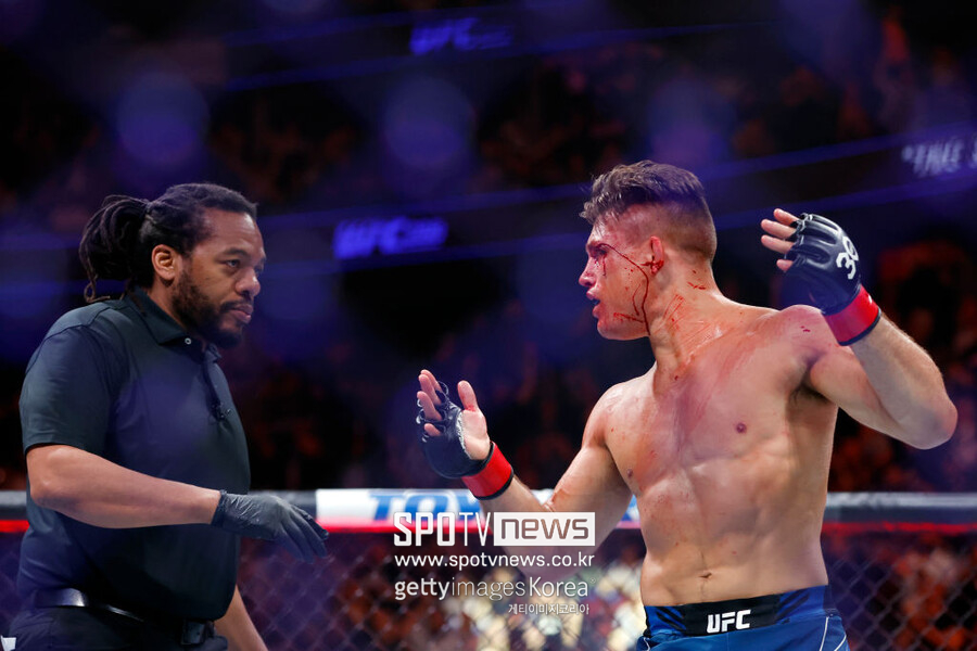 고트(GOAT)가 무너졌다…드류 도버 UFC 첫 KO패 충격