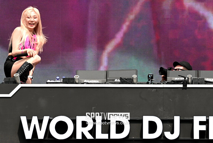 [포토]월드 디제이 페스티벌 뜨겁게 달구는 DJ 주디