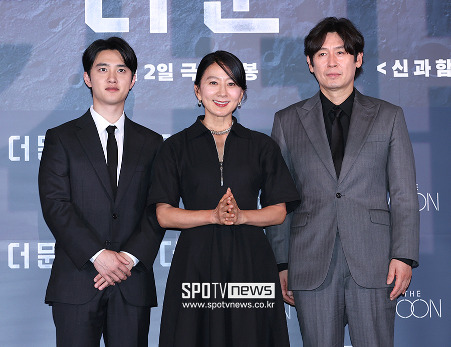 톰 크루즈만 잘하는 거 아냐 더 문 설경구X도경수의 우주액션 스펙터클[종합]