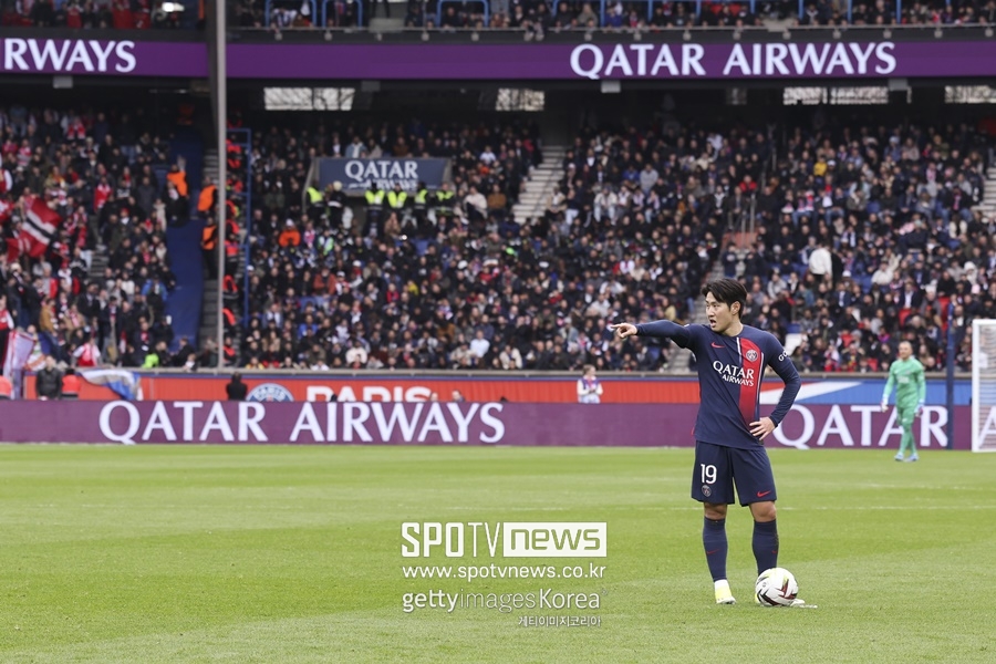 골대 강타 이강인, 선발로 풀타임 활약…PSG, 니스 3-1 꺾고 컵대회 4강 진출