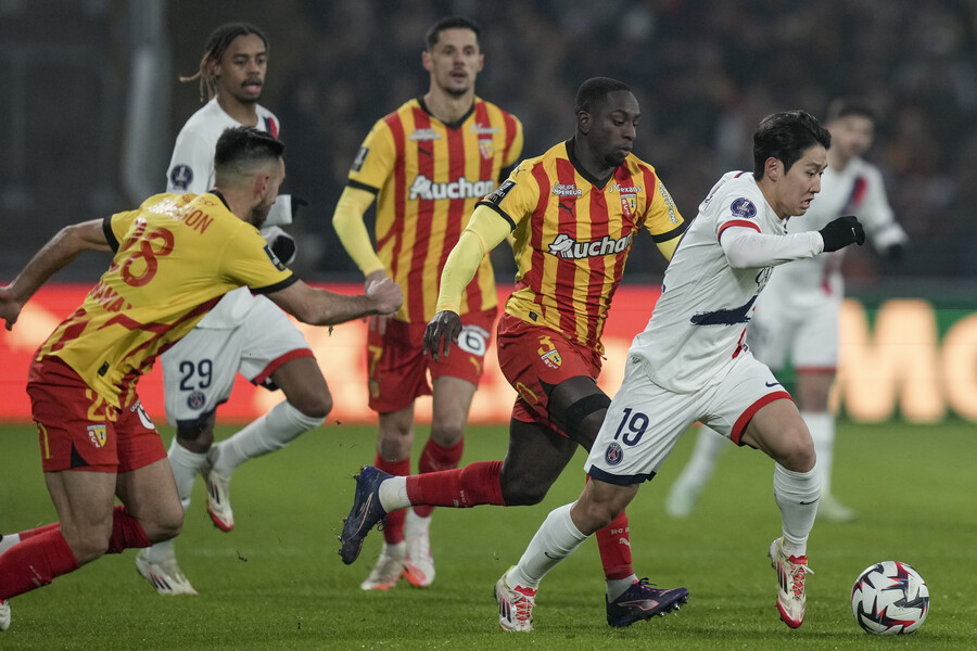 평점 7점+패스 성공률 87% 이강인, 환상 킬러패스 동점골 기점! PSG 랑스에 2-1 역전승 18경기 압도적 무패