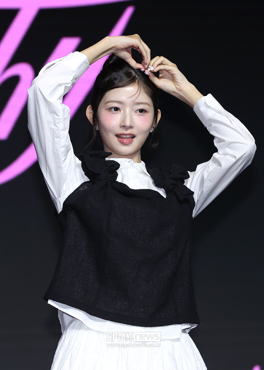 [포토S] 아이브 레이, 리본 하트~