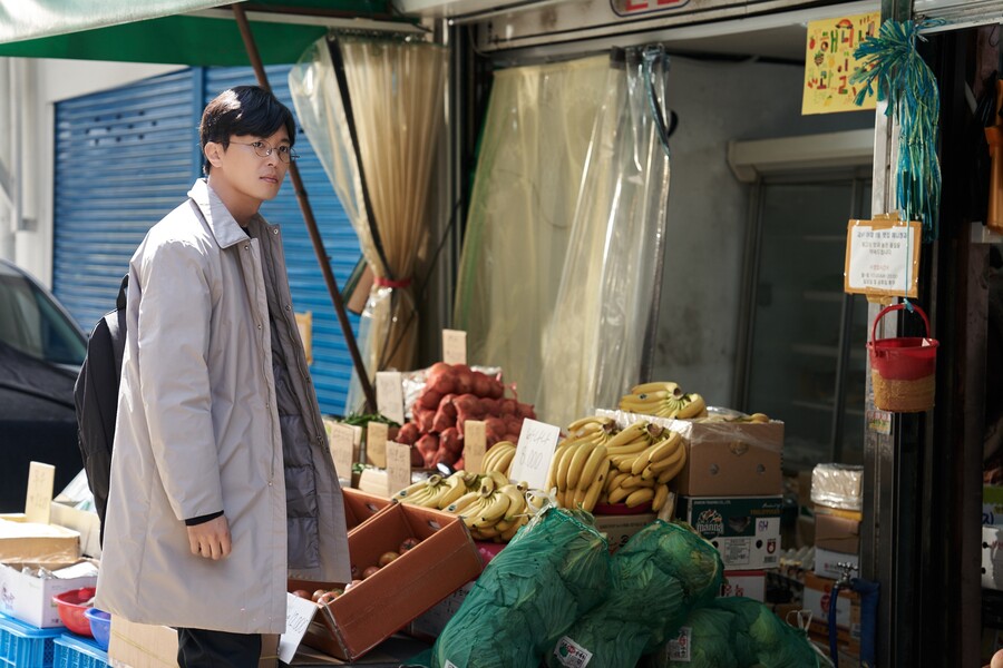 파과 연우진, 킬러 이혜영이 지키려는 수의사 강선생 변신