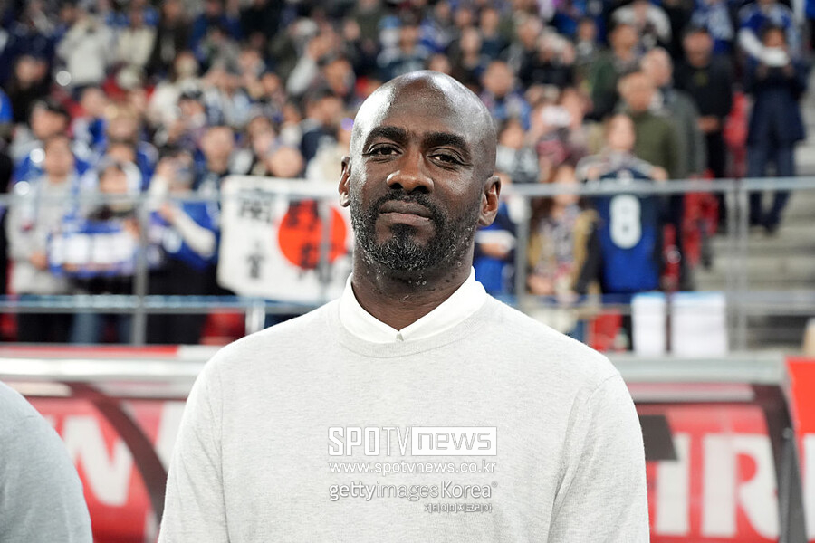 "日 매너에 반했다" 가나 감독도 격찬!…"먼저 사과해줘 진심으로 감사"→기량도 인성도 EPL급 증명