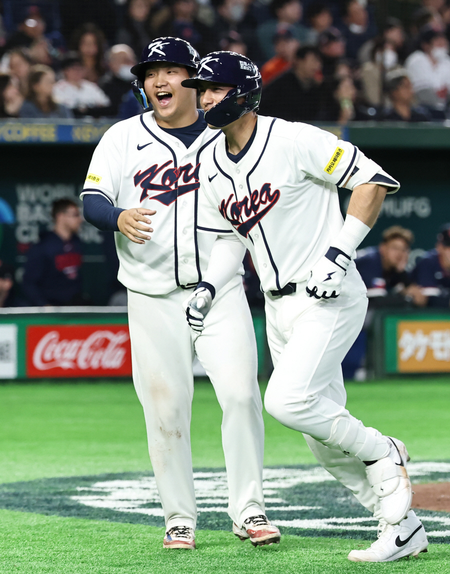 홈런→홈런→홈런→홈런…한국 역대급 화력 미쳤다! 체코에 11점 폭격 'WBC 8강행 꿈이 아니다'
