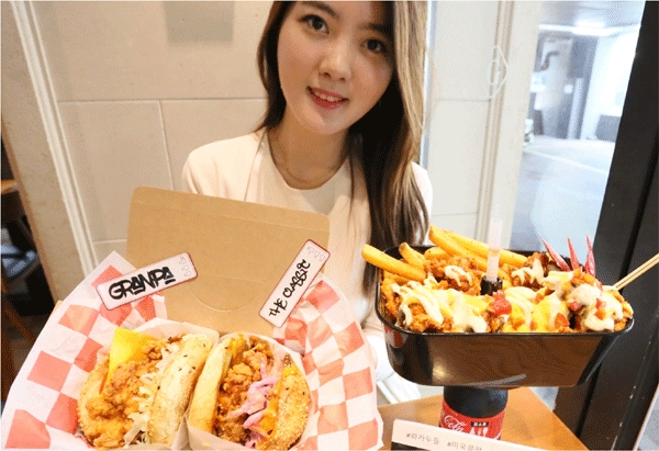 고메이494 와서 롸카두들 내쉬빌 핫치킨 맛보세요