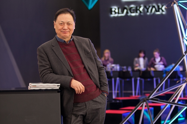 [CEO&뉴스] 강태선 블랙야크 회장 친환경 아웃도어 선도할 것
