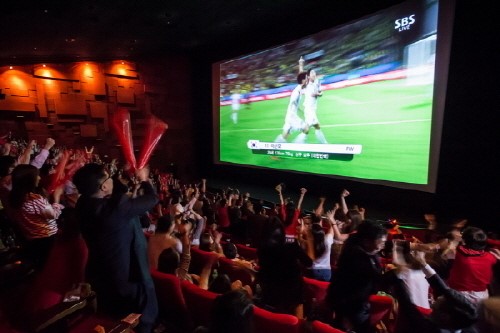 CGV “월드컵 경기, 극장에서 보세요”