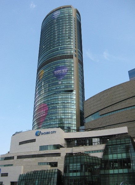 현대백화점, 신도림 디큐브백화점·동대문 케레스타 운영한다