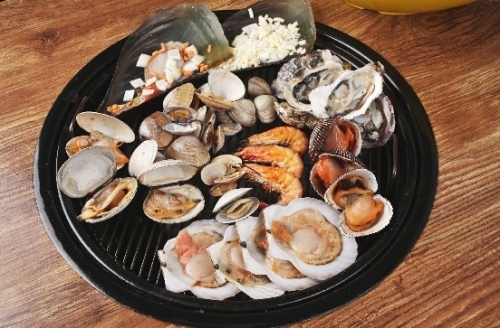 생생정보 맛대맛, 무한리필 조개구이 VS 센치로 즐기는 찜닭...맛집 위치는?