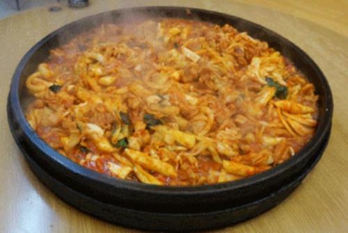 생방송 오늘저녁 춘천 닭갈비 맛집, 30년 전통 비법 양념+3단 불 조절 대박
