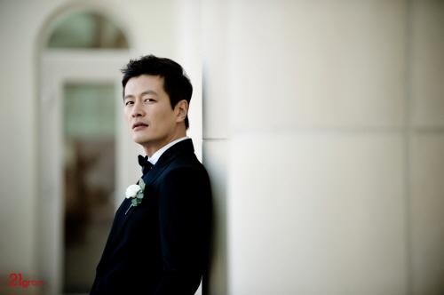 이혼 정찬 “결혼 생활? 도 닦는 기분으로 살고 있다...늦게 해서 다행”