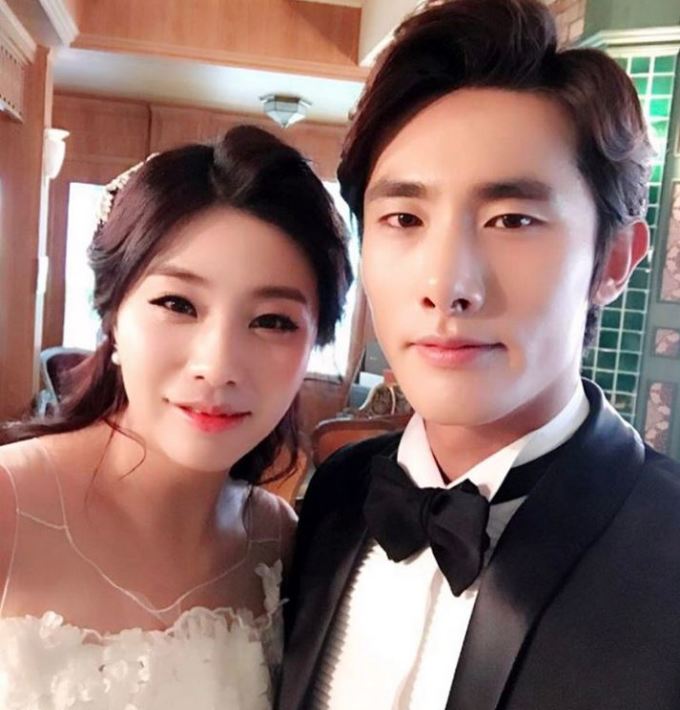 양수진 이윤의 결혼 셀프인증…저 시집가요! 청첩장 돌릴게요 