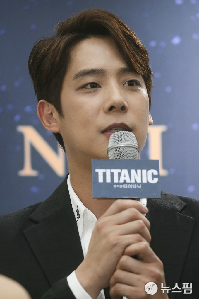 뮤지컬 타이타닉 김봉환·임선애 스트라우스 부부의 희생과 아름다운 사랑에 눈물 흘릴 것