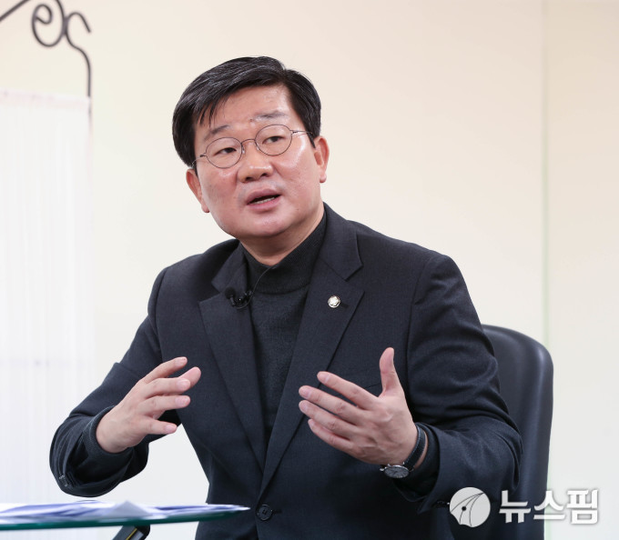 최대 격전지 경기도, 文風 업은 전해철 상승세에 시선 쏠려
