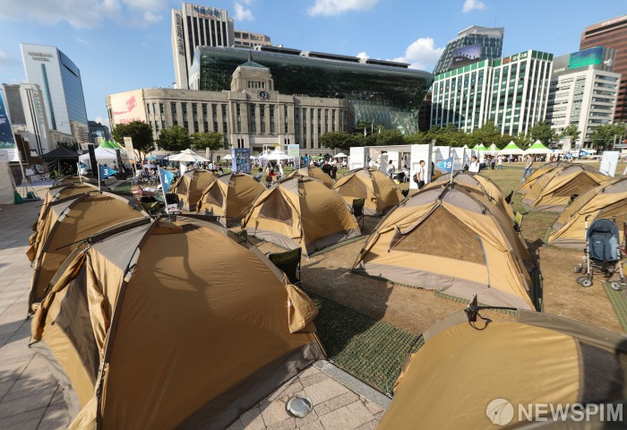 [사진] 북 캠핑장으로 변한 서울광장