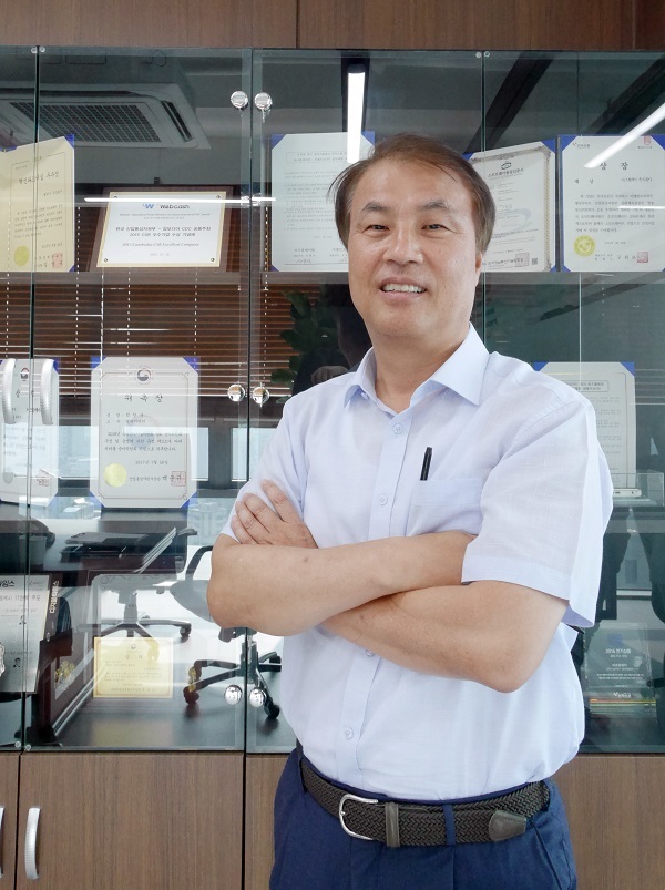 석창규 비즈플레이 대표 "법인카드 영수증 풀칠, 불편하잖아요"