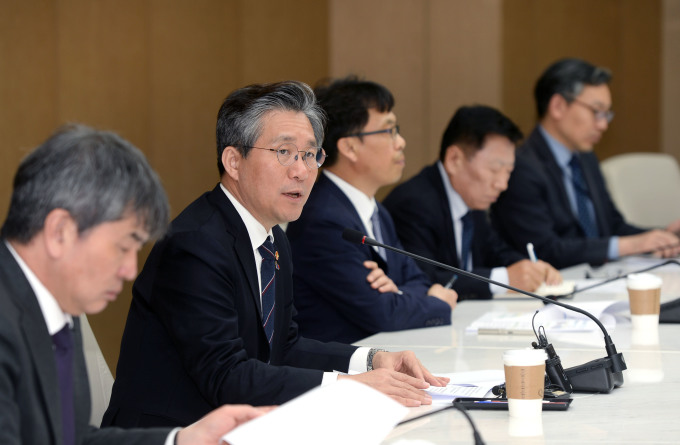 성윤모 장관 재생에너지 산업 성장 위해 해외시장 공략해야