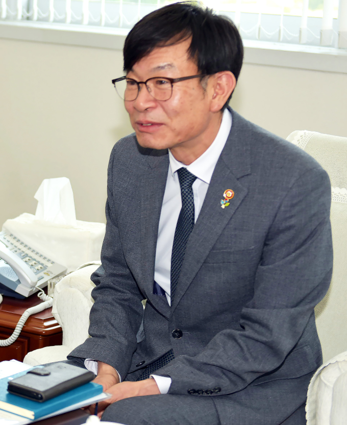 LG화학·한화토탈 등 석유화학업체 만난 김상조, 상생·지역공헌 당부