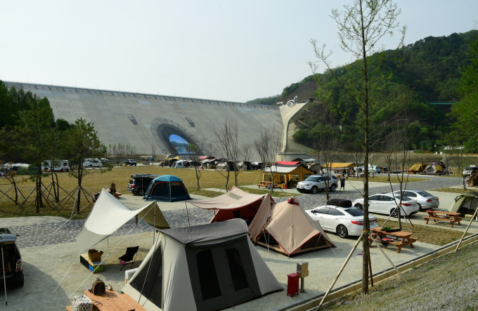 캠퍼들의 천국 화천 손님맞이 준비 분주