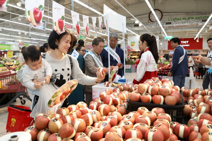 무주군, 베트남 대형마트서 반딧불사과 판촉행사