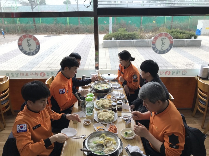 광명소방서, 주 2회 지역식당서 점심