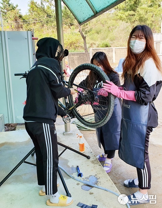 내 자전거 내가 정비해요…영덕 병곡중학교 자가정비방 인기
