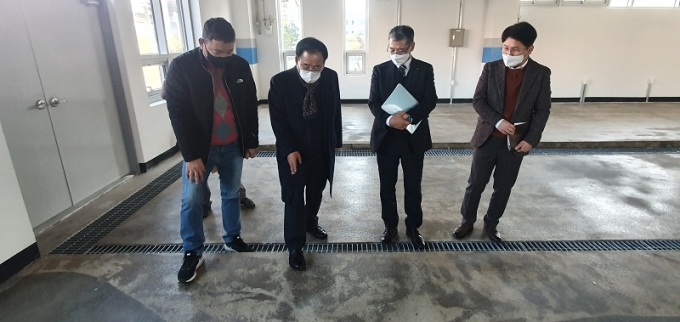 김준성 영광군수, 수산물 유통센터 현장 점검
