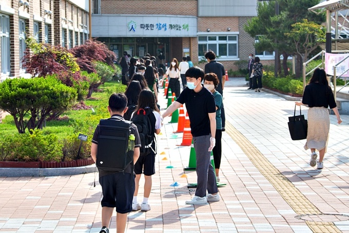 세종시교육청 133개 학교에 방역 보조인력 488명 지원