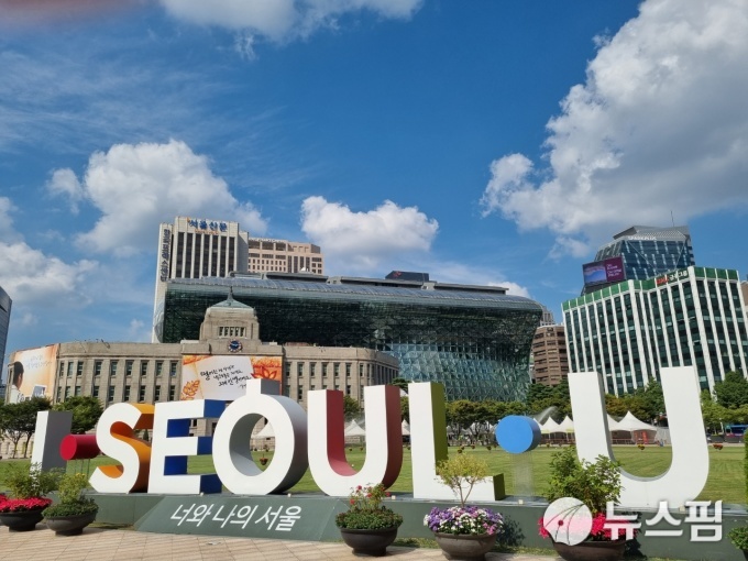 부적격 시민단체 퇴출해야...내부지지 힘얻는 오세훈