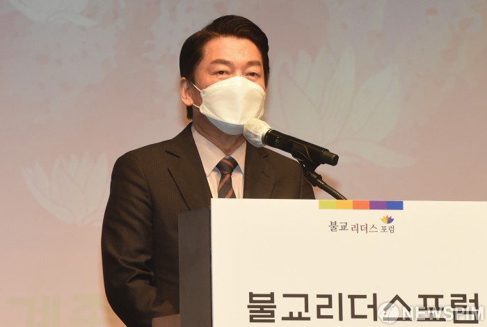 불교리더스포럼 축사하는 안철수 대선 후보