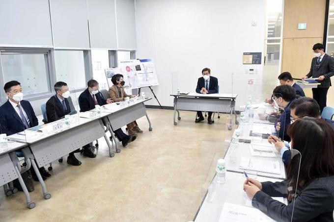 박형준 부산시장 동북아 물류의 거점 스마트 물류 플랫폼 구축
