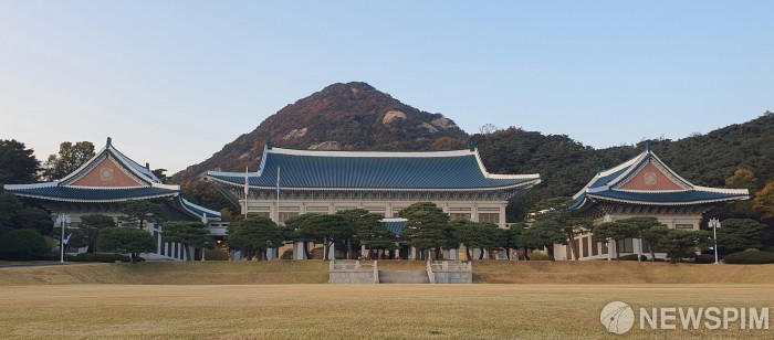 개방되는 청와대 관람신청 인터넷 창구 과다접속에 마비