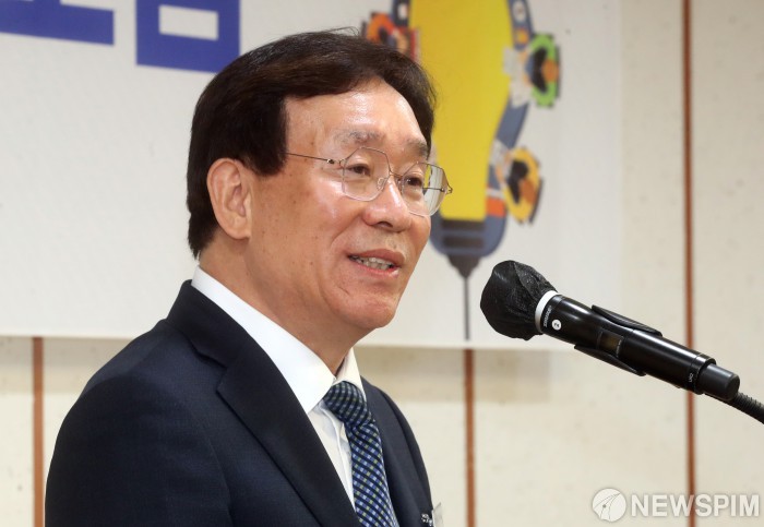 환영사 하는 민병복 뉴스핌 대표이사