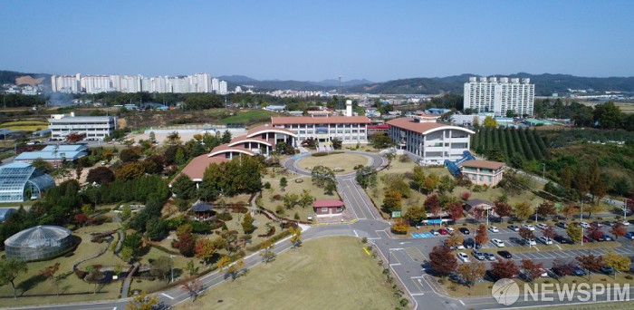충북농기원, 농산물 종합가공센터 지원...농외 소득 창출
