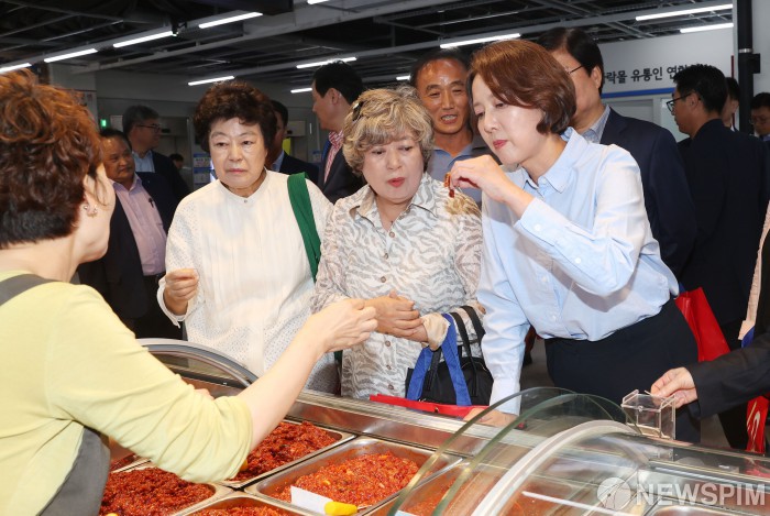 이영 장관,가락몰 찾아 민생현장 점검