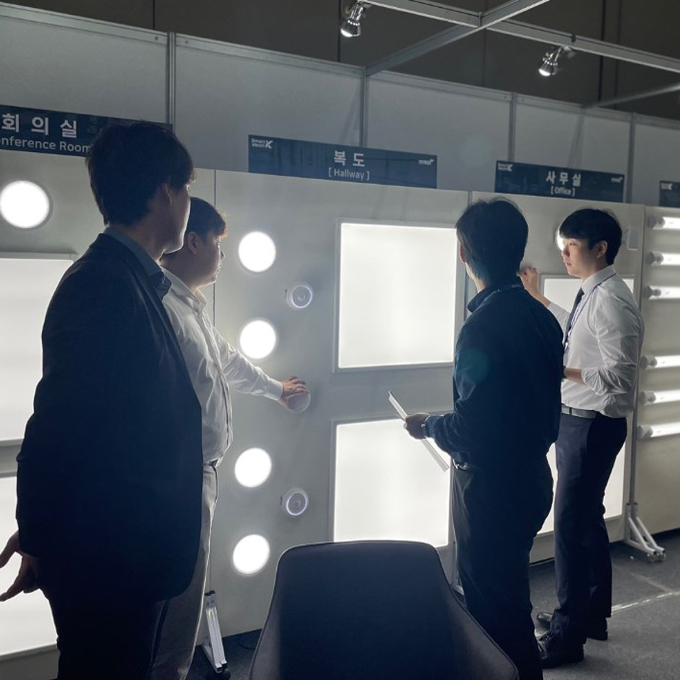 금호전기, 나라장터 엑스포서 산업용 스마트 조명 공개…에너지 절감, 탄소중립 실현