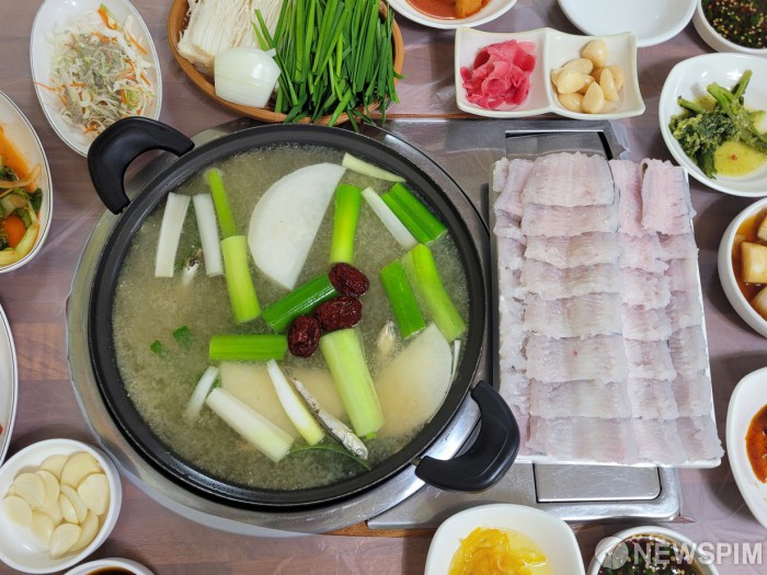 고흥 녹동장어거리 제철 맞은 하모