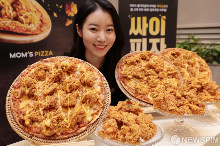 맘스피자,피자와 치킨을 동시에 즐기는 싸이피자 출시