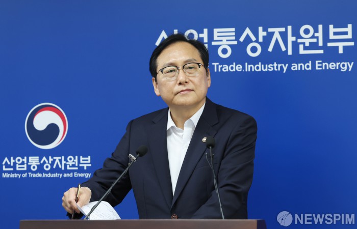 통상정책 로드맵 브리핑하는 정인교 산업통상자원부 통상교섭본부장