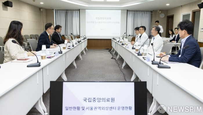 서울권역외상센터 운영현황 점검나선 조규홍 보건복지부 장관