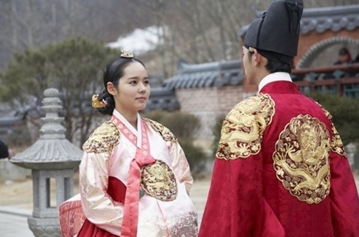 한가인 당의 종결자, 미모 폭발…무녀에서 중전으로?