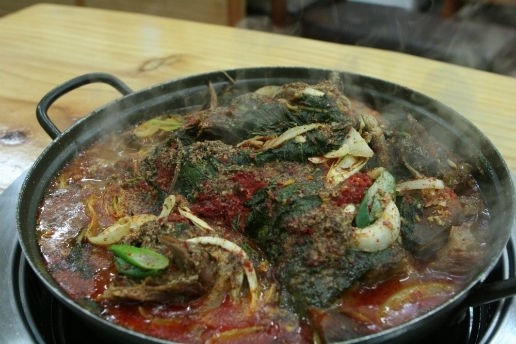 ‘생생정보통’ 해물뼈찜ㆍ해물떡찜ㆍ묵은지 감자탕ㆍ소곱창전골…아낌없는 서비스 ‘솔깃’