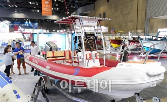 [포토] 시선 사로잡는 보트